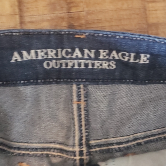 American Eagle Outfitters Women's Denim Frayed Shorts Sz 4 - Picture 2 of 4